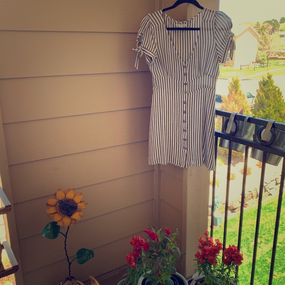 🌻Striped button down dress